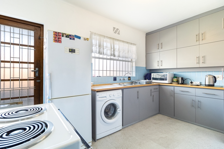 To Let 2 Bedroom Property for Rent in Sea Point Western Cape